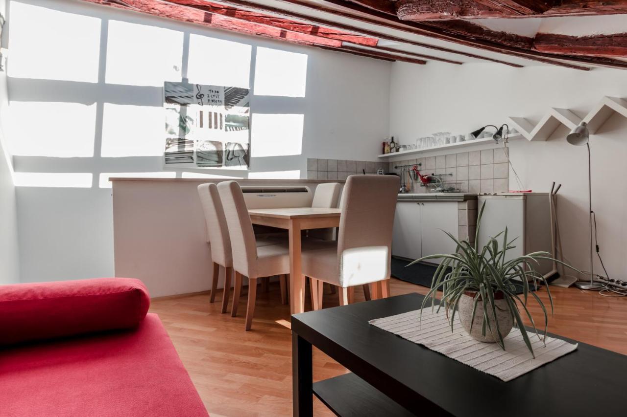 Apartments Music House Пиран Экстерьер фото